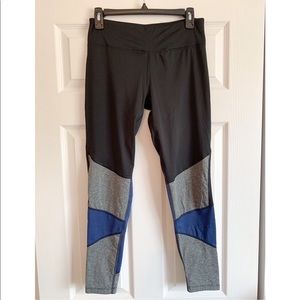 Color blocked leggings